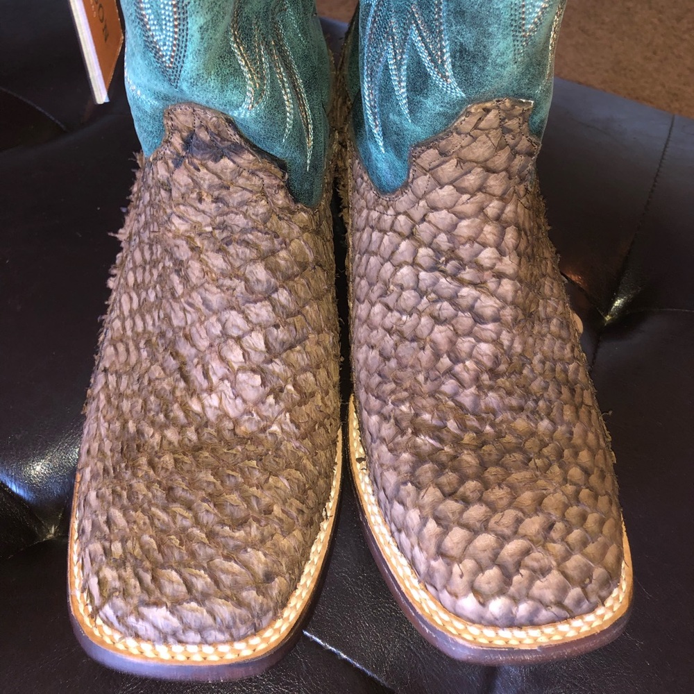 Fish boots 9ee